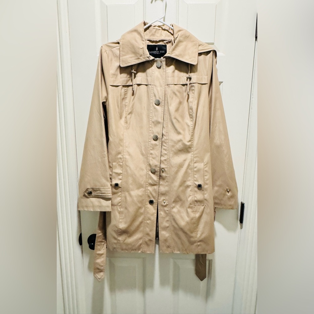 Women's Tan London Fog, rain coat